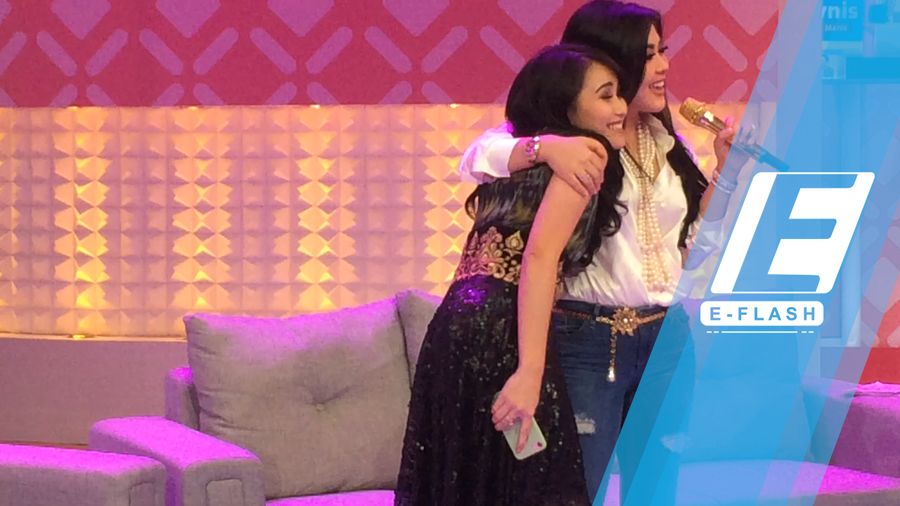 Ditanya Soal Lipstik Berlian, Syahrini Kabur