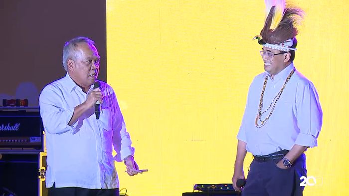 Tak Cuma Kocak, Menteri Basuki Pun Menggila di Balik Drum