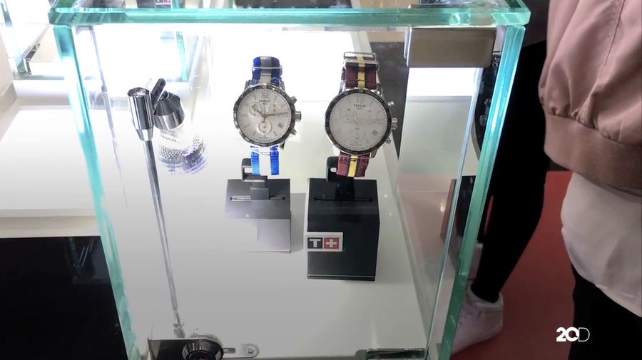 Jam Tangan Ini Beroperasi dengan Bantuan Tenaga Matahari dan Bisa Jadi Kompas