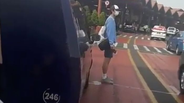 Heboh Bertemu Gong Yoo di Bandara Soetta