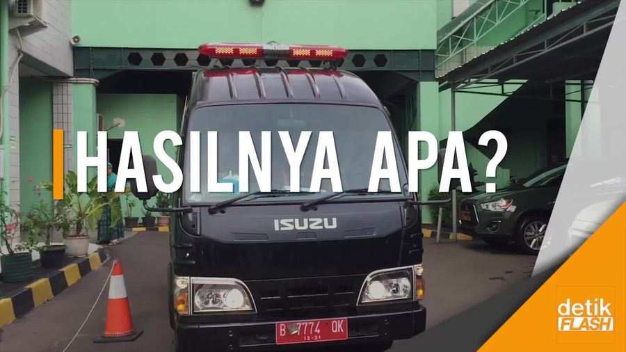 Usai Diperiksa di RSPAD, Novanto Ngacir Masuk Mobil Tahanan