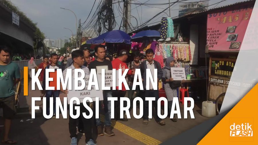 Koalisi Pejalan Kaki: Trotoar Tanah Abang Masih Belum Steril!
