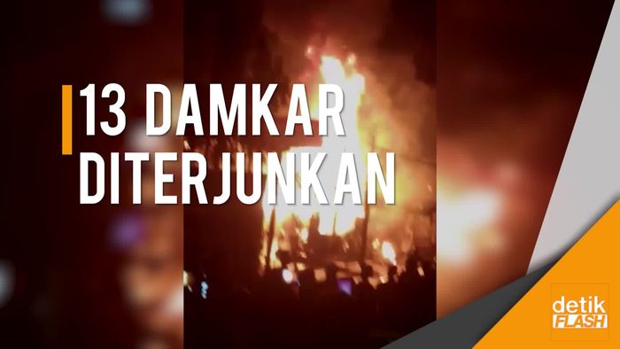 SPBU di Jagakarsa Diamuk Si Jago Merah