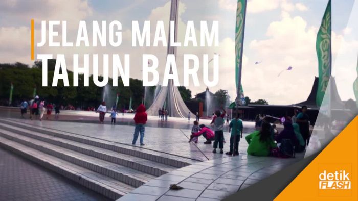 Sejak Siang, TMII Mulai Dipadati Pengunjung