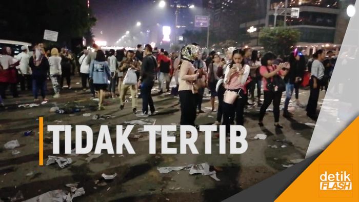 Pesta Usai Sampah pun Muncul di Bundaran HI
