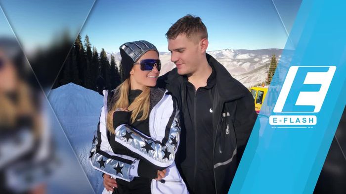 Romantis! Paris Hilton Dilamar Kekasihnya di Gunung Bersalju