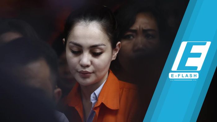 Jennifer Dunn Berlutut Sambil Menangis saat Ditangkap di Rumahnya