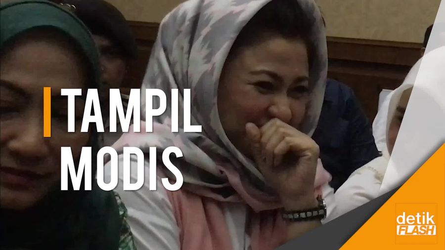 Istri Novanto Tampil Cantik di Putusan Sela Suaminya