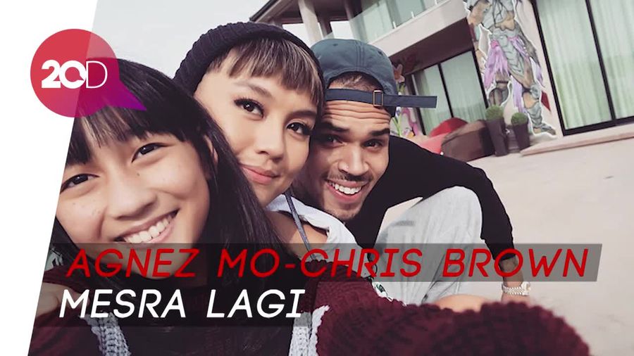 Agnez Mo Kepergok Gandeng Chris Brown, Netizen: Settingan!