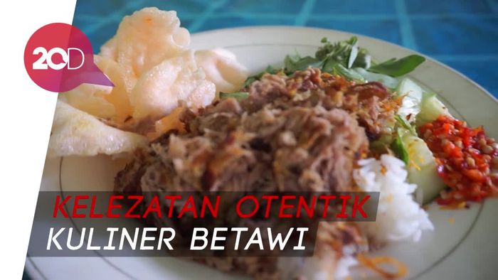Menyantap Nasi Ulam dan Nasi Uduk Ibu Yoyo yang Legendaris