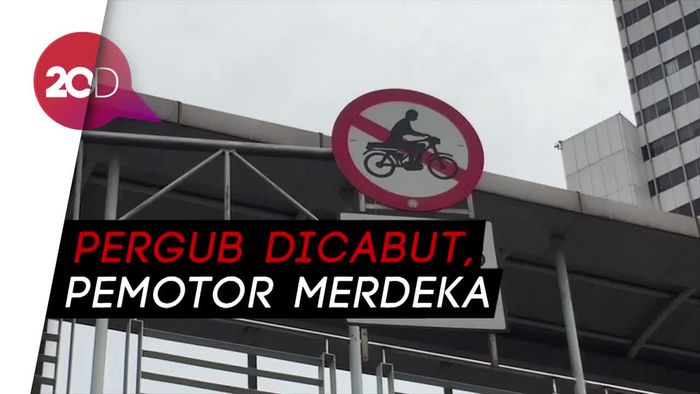  Motor Mulai Melintas di Jalan Thamrin    