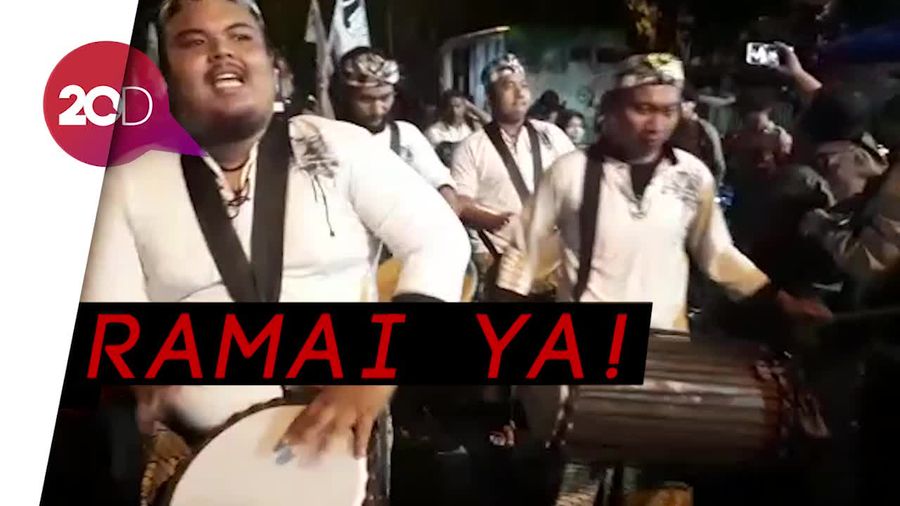 Kemeriahan Pendaftaran Gus Ipul-Puti Ikut Pilgub Jatim