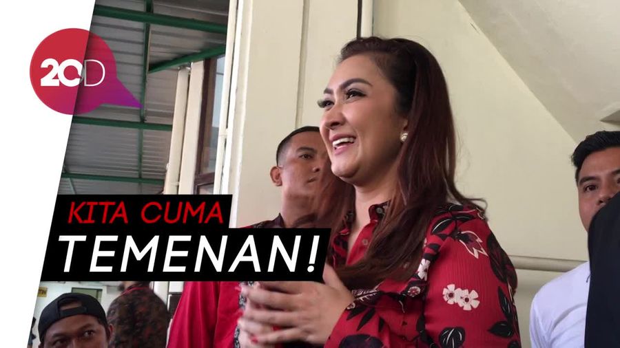 Digosipkan dengan David Noah, Ini Tanggapan Nafa Urbach