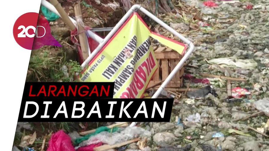 Duh, Saluran Air di Pasar Kranggot Cilegon Penuh Tumpukan Sampah