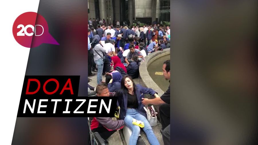 Doa Netizen untuk Korban Tower II BEI yang Ambruk