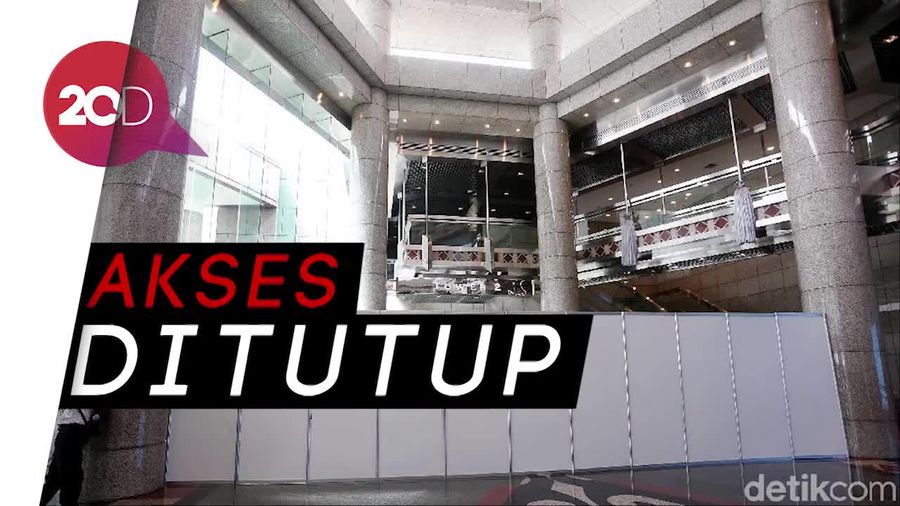 Kondisi Bagian Dalam BEI Dekat Selasar Ambruk Hari Ini