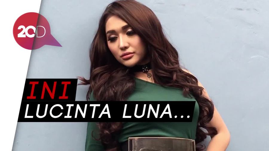 Inikah Kekasih Baru Mike Lewis?