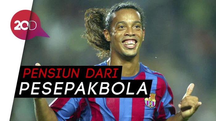 Ronaldinho Resmi Gantung Sepatu