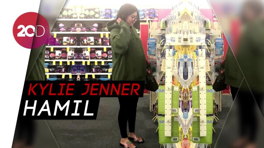 Heboh Foto Mirip Kylie Jenner dengan Perut Hamil