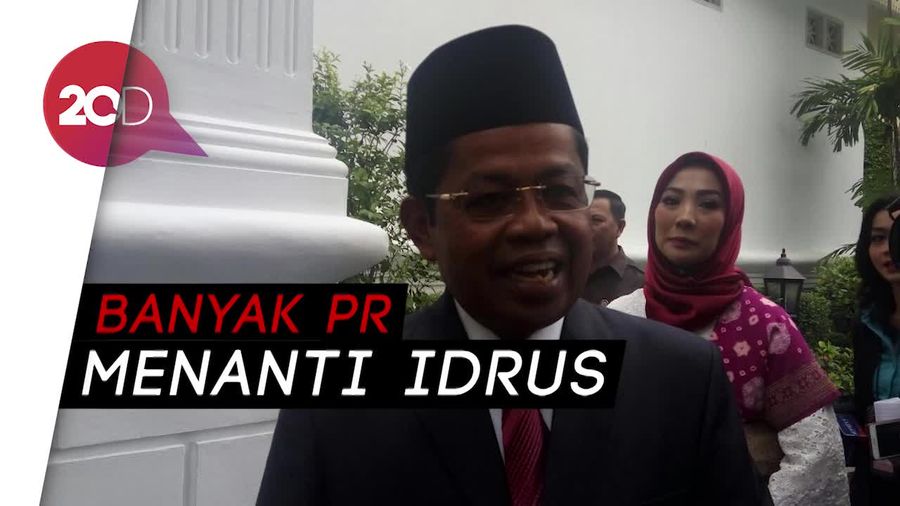 Lantik Mensos Baru, Jokowi: Khofifah Biar Konsen di Pilgub Jatim