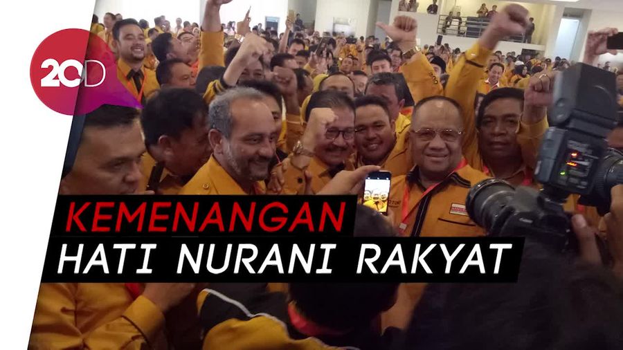 Tepuk Tangan Kubu Ambhara saat OSO Resmi Dicopot dari Jabatan Ketum