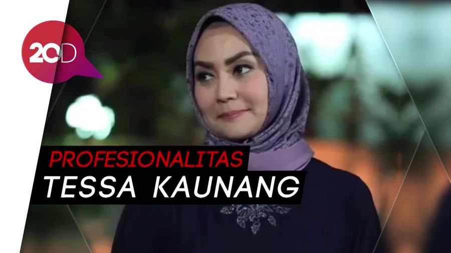 Gaya Tessa Kaunang Berhijab