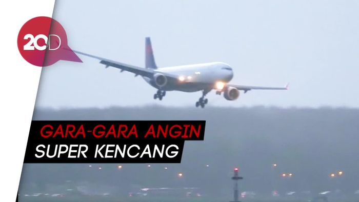 Menegangkan! Pesawat Batal Mendarat Karena Angin Kencang