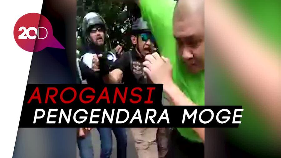 Video Pengendara Moge Tabok Pengemudi Mobil
