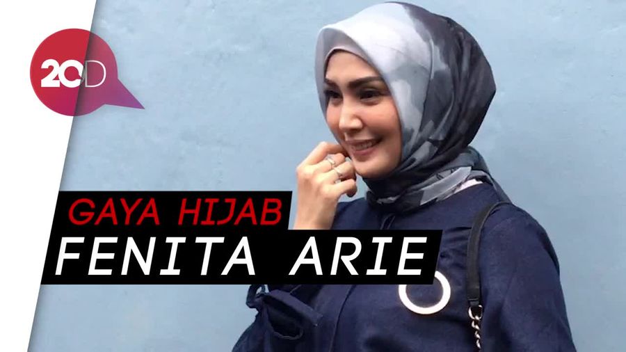 Fenita Arie Sering Minta Pendapat Suami dan Anak soal Hijab