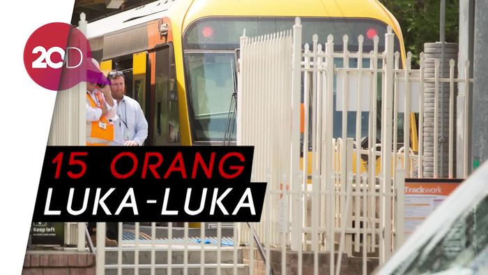 Ngeri! Kereta Tabrak Pagar Pembatas dan Lukai Belasan Orang