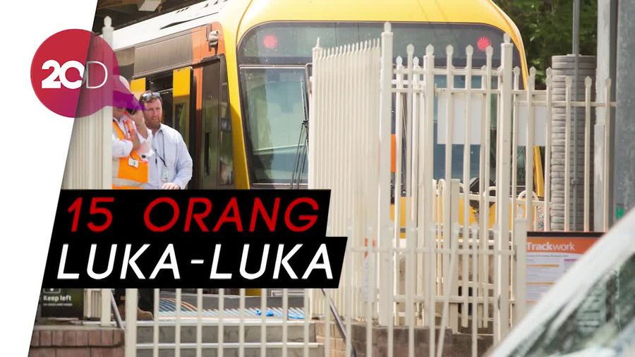 Ngeri! Kereta Tabrak Pagar Pembatas dan Lukai Belasan Orang