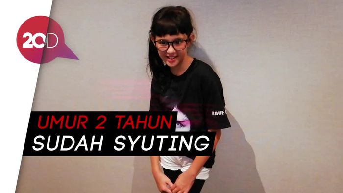 Gabriella Quinlyn, Syuting Film Horor Atau Sekolah Ya?