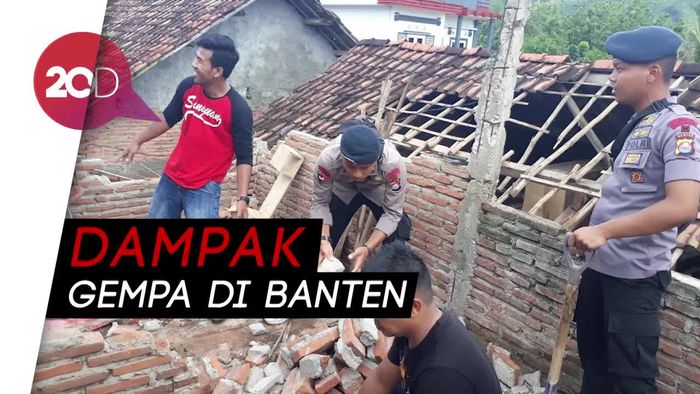 Ratusan Rumah Rusak Berat Akibat Gempa 6,1 SR di Banten
