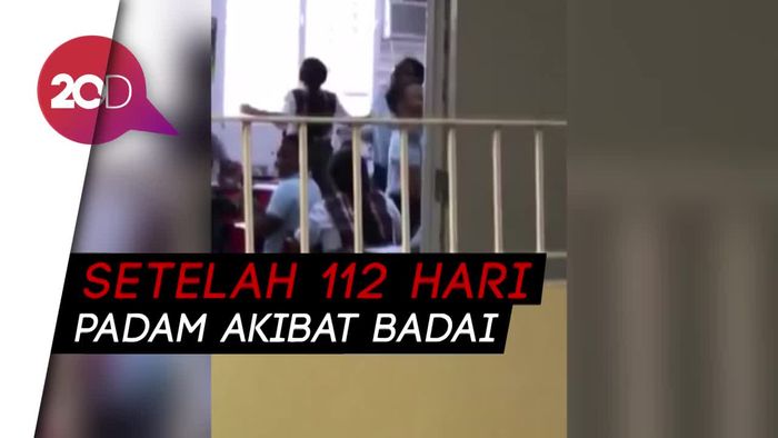 Momen Kehebohan Pelajar Saat Listrik Sekolah Kembali Nyala