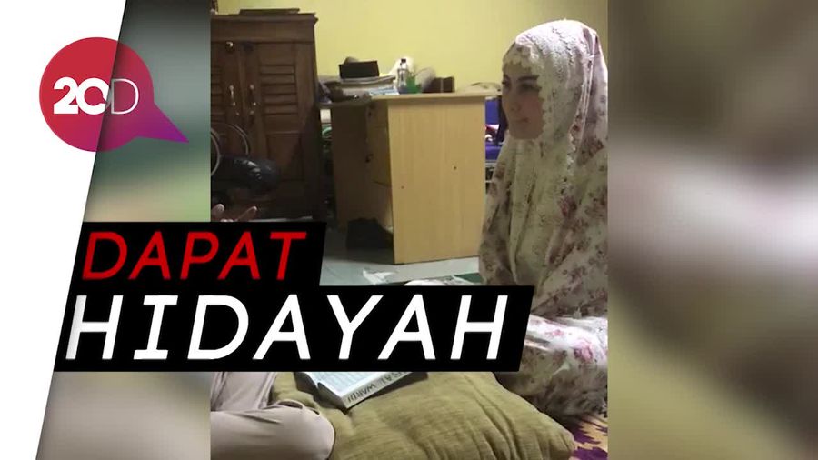 Ketika Jennifer Dunn Belajar Ngaji di Rutan