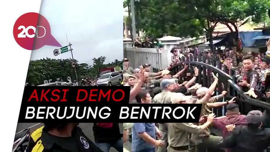 Bentrok Sesama Ormas Pecah di Bekasi