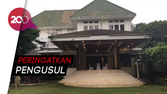 Ekspresi Kaget Anies Tahu Usulan Pengadaan Lift di Rumah Dinas