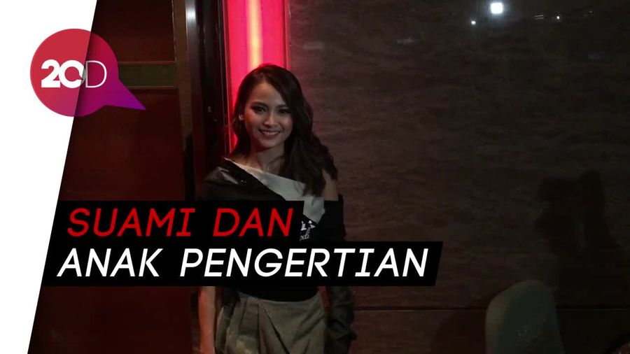 Jadi Mama Muda, Acha Septriasa Tetap Eksis di Dunia Seni Peran