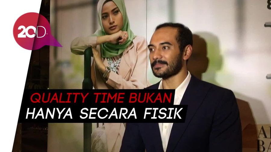 Ario Bayu Punya Cara Romantis dalam LDR dengan Istri