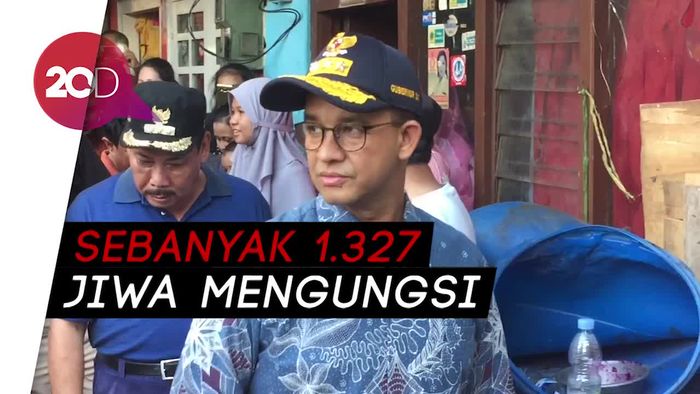 Anies Minta Dukcapil Urus Surat Warga Korban Kebakaran Tamansari