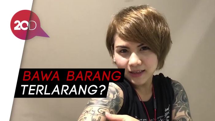 Evelyn Tertahan di Imigrasi Soekarno-Hatta, Loh Kenapa?