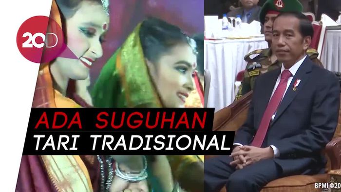 Jokowi-Iriana Dijamu Makan Malam dan Goyangan Bangladesh