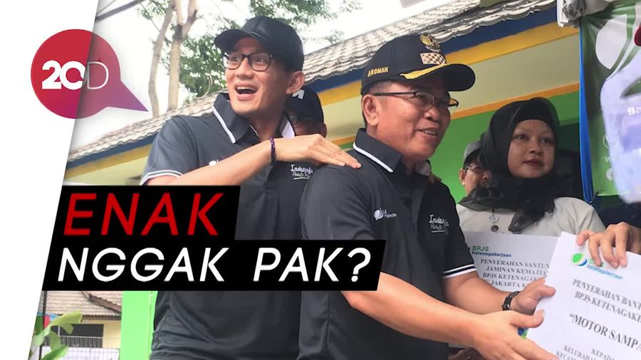 Pijatan Sandiaga untuk Camat Kebayoran Baru