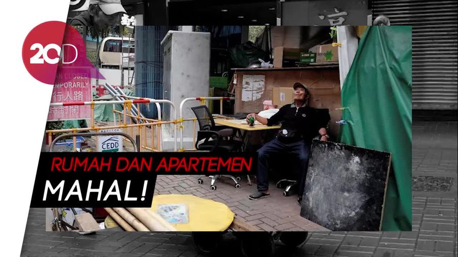 Hari-hari Pekerja Hong Kong Bergaji Rp 17 Juta yang Tinggal di Kolong