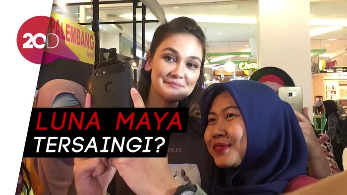 Ayu Ting-Ting Punya Geng Bule, Luna Maya: Selamat Ya!