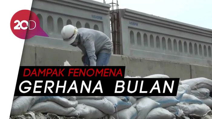 Warga Pesisir Jakarta Bersiap Hadapi Banjir Rob