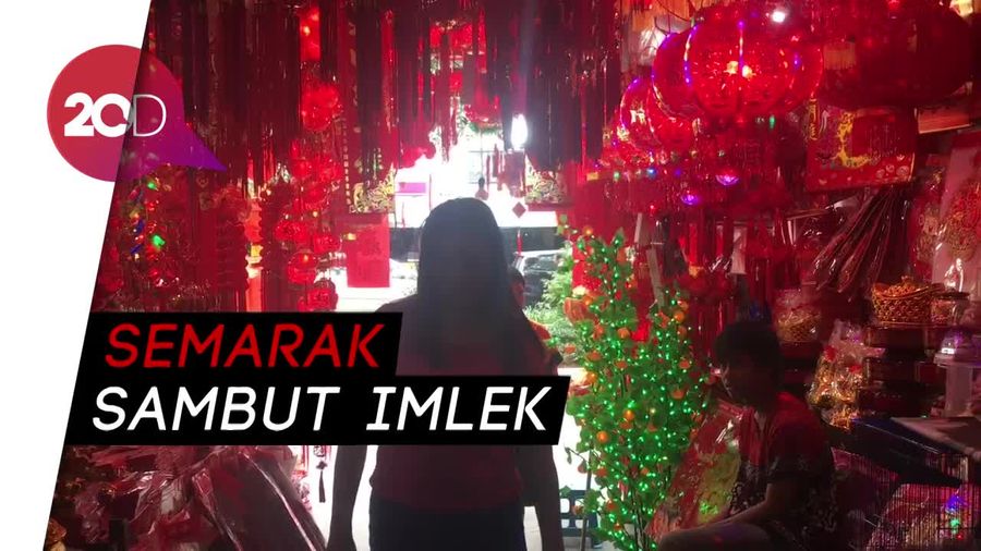 Berburu Pernak-pernik Imlek di Kawasan Glodok