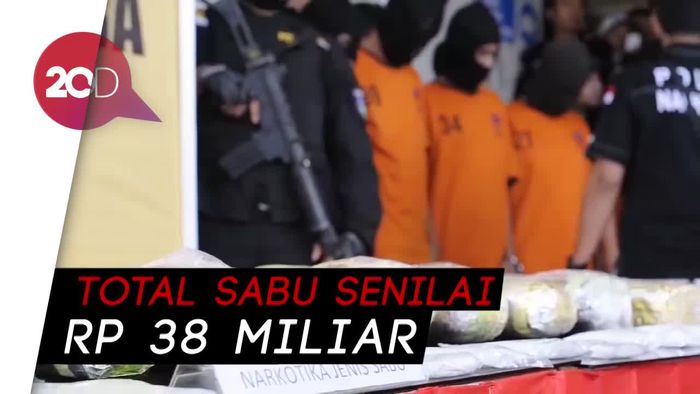 Aksi Komplotan Penyimpan Sabu di Sepatu Khusus dan Drum Oli Terkuak
