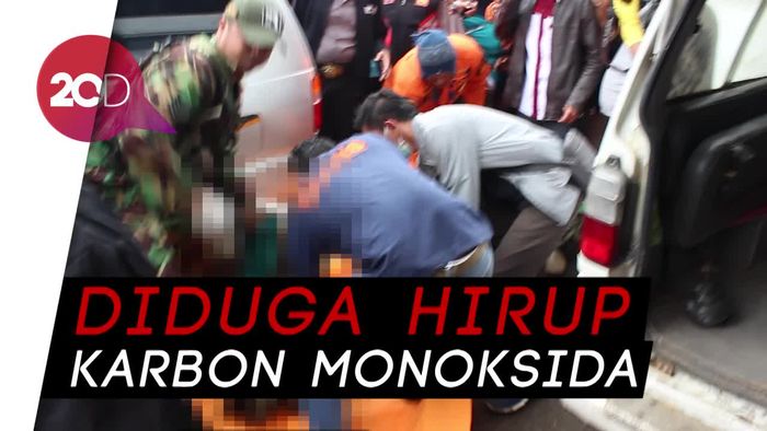 Pria dan Wanita Ditemukan Tewas di Dalam Mobil di Dieng