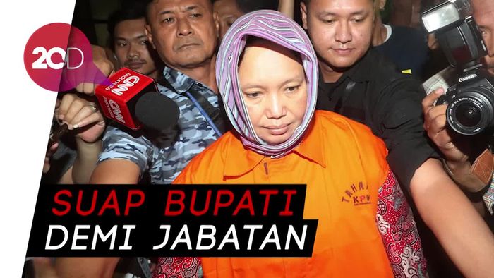 Ditahan KPK, Plt Kadinkes Jombang Diam Seribu Bahasa